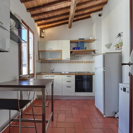 Apartment One Step Away From The Cupola *