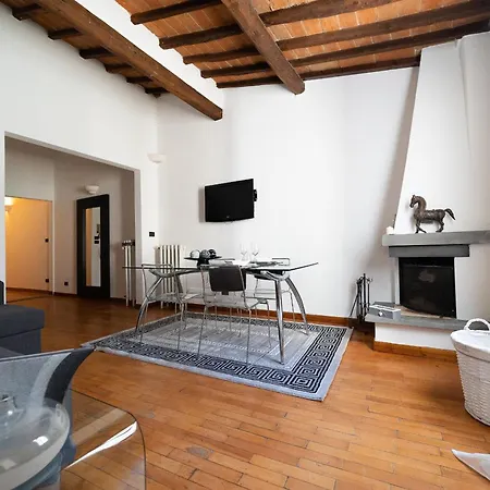 Apartment One Step Away From The Cupola *
